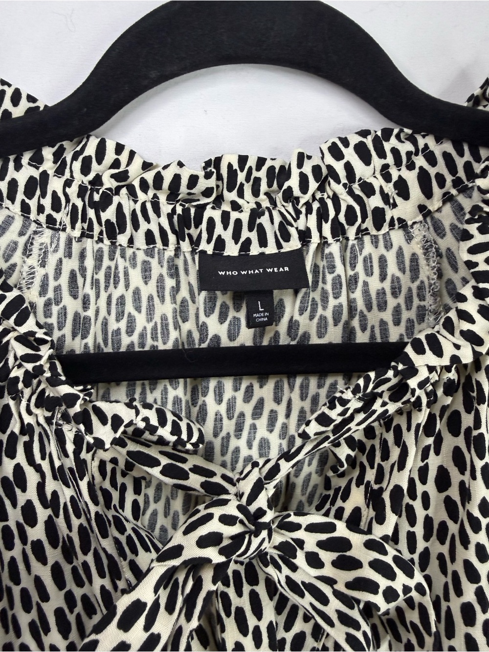 Who What Wear Animal Print Tie Neck Ruffle Blouse, size L - Picture 2 of 7